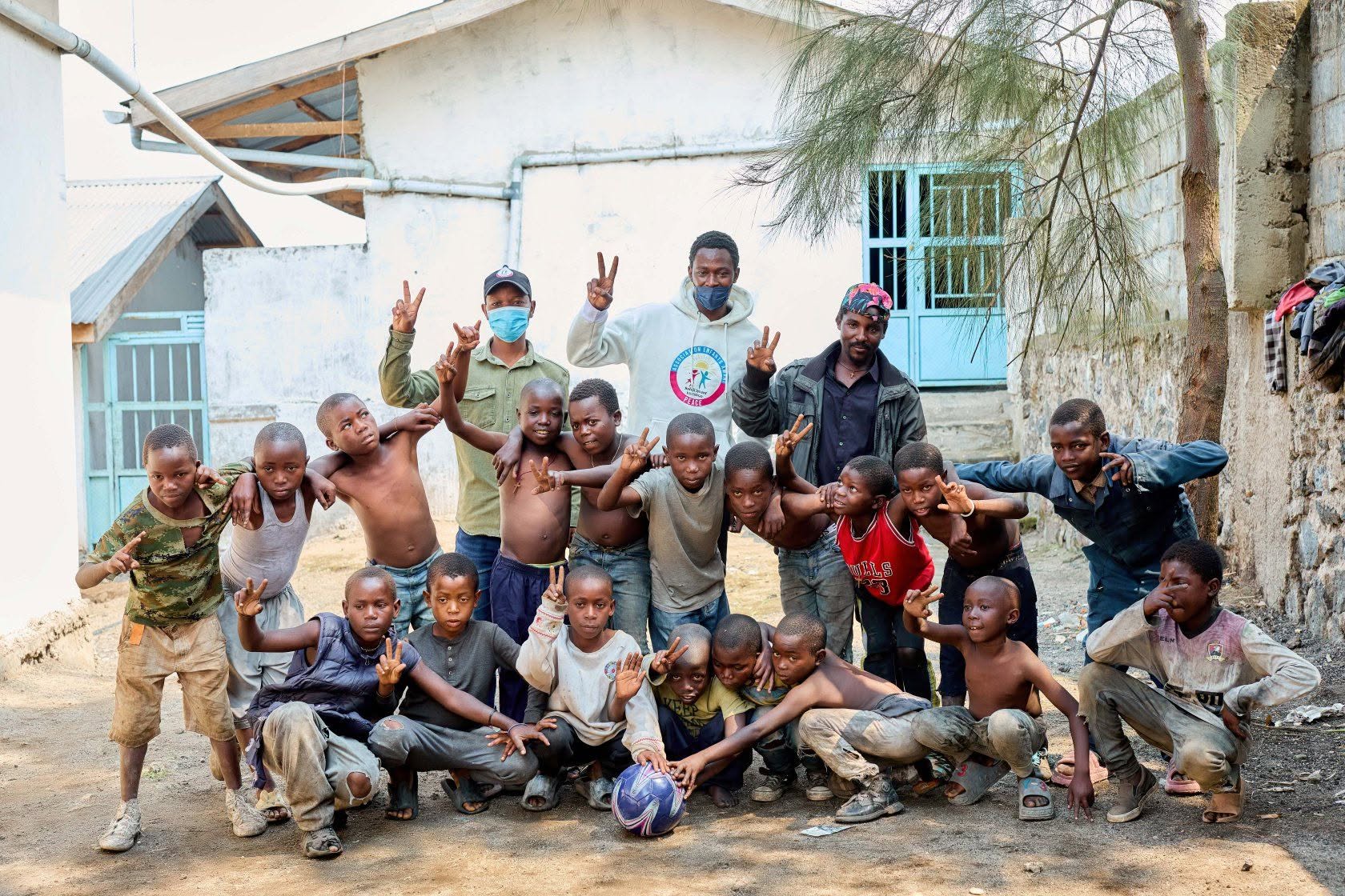 Journée de partage à Kimachini : 150 enfants ont reçu un repas chaud